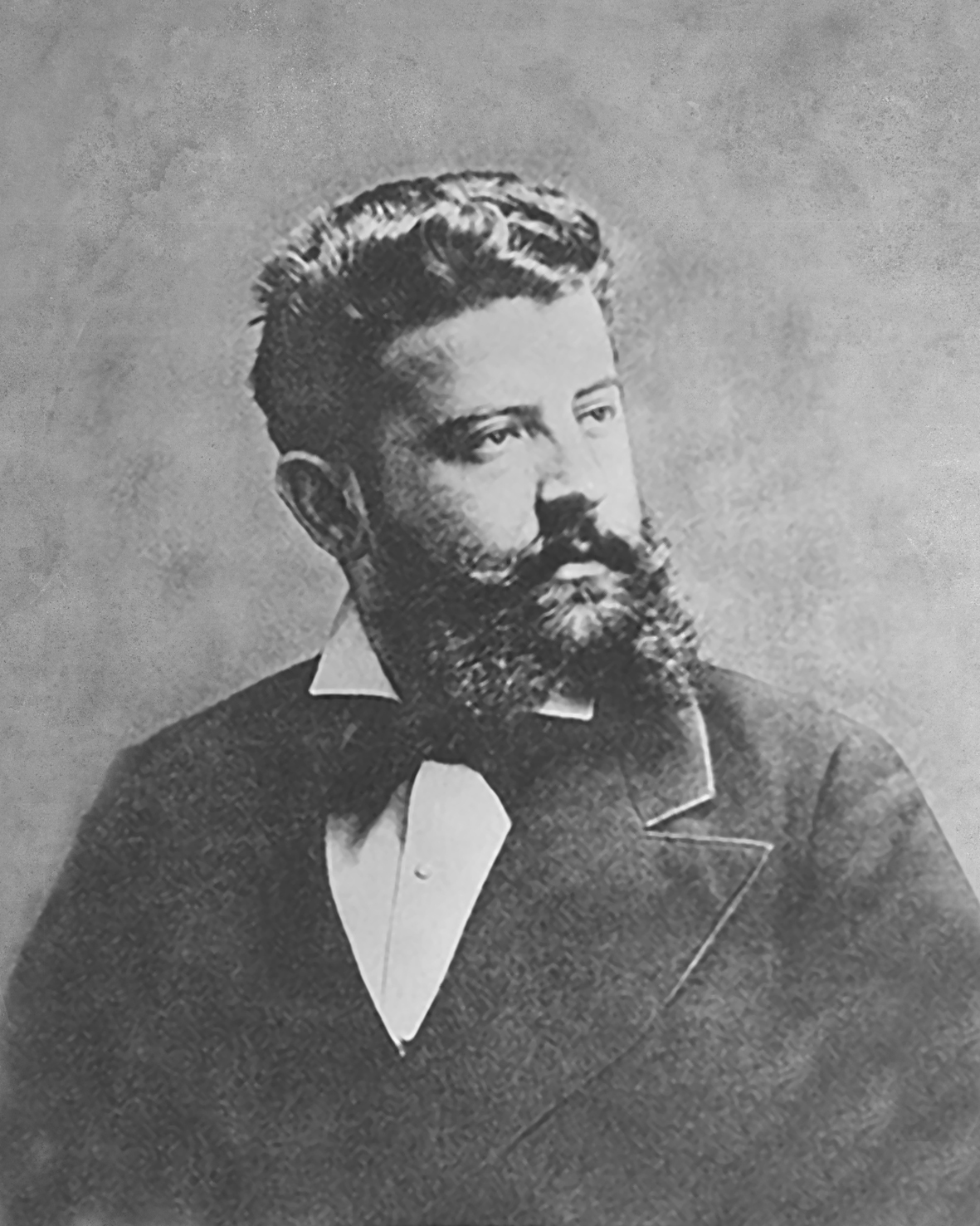 Augusto González de Linares